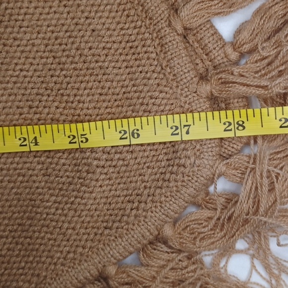 Bill Bass knit shawl - Picture 10 of 10